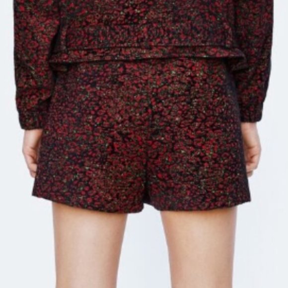 NEW Zara High Rise Red Black Floral Jacquard Zipper Short Size XS - Picture 2 of 10